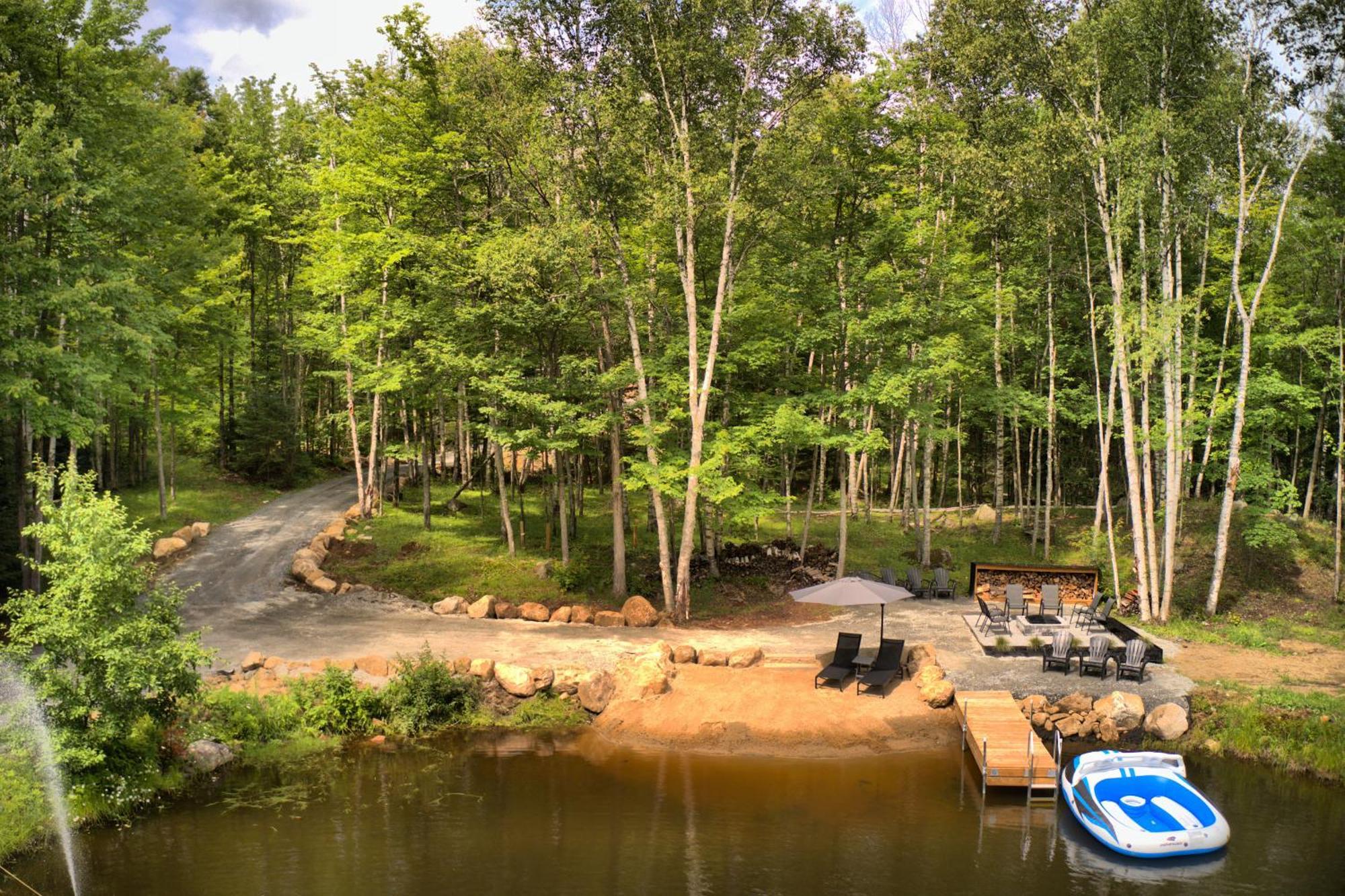 Kallm-Mont-Tremblant Chalet With Hot Tub, Pond & Beach On Private 7Acre Estate Lac-Superieur Kültér fotó